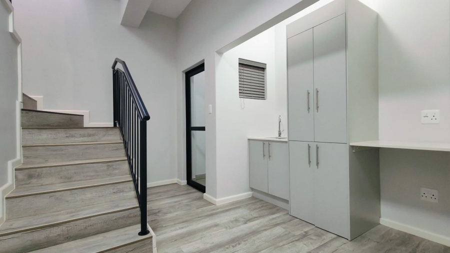 To Let 3 Bedroom Property for Rent in Island View Western Cape